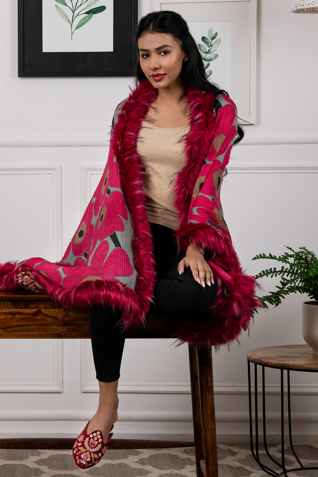 Laura Red w/ Fur - Stole