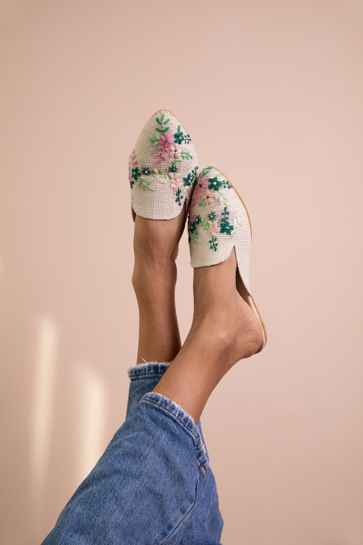 Delicate Toes - Mules